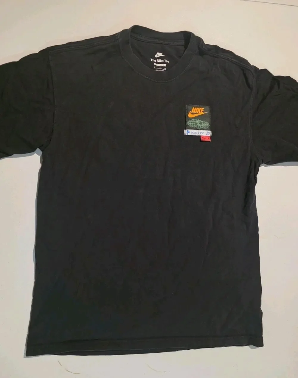 Nike Tee Black Graphic T Shirt Globe Swoosh Back Print Loose Fit Size Small